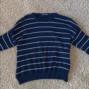 BRANDY MELVILLE SWEATER